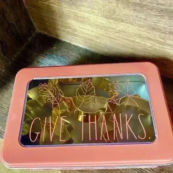 NEW Rae Dunn Adorable TIN and COOKIE Cutters - GIVE THANKS - So Cute! - Picture 8 of 16